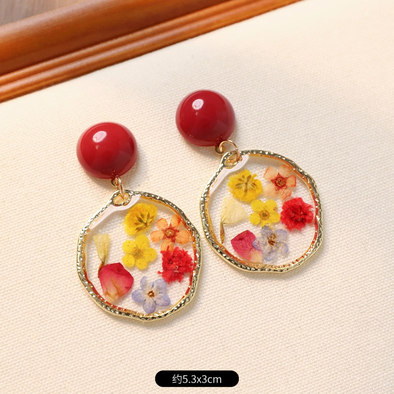 Verdanthands- Handmade Real flower  Stud Earrings, A beautiful and Ethereal Nature-inspired Design with Preserved Flowers.