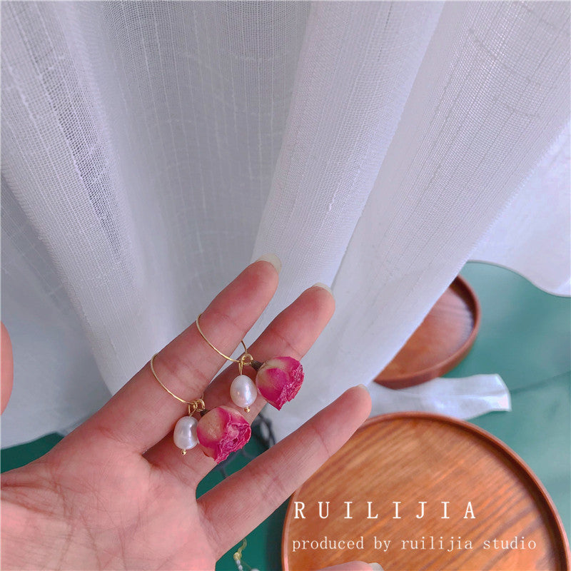 Verdanthands- Handmade Real Flower  Earrings  Baroque Style Pearl and Preserved Flower Earrings with Dried Roses