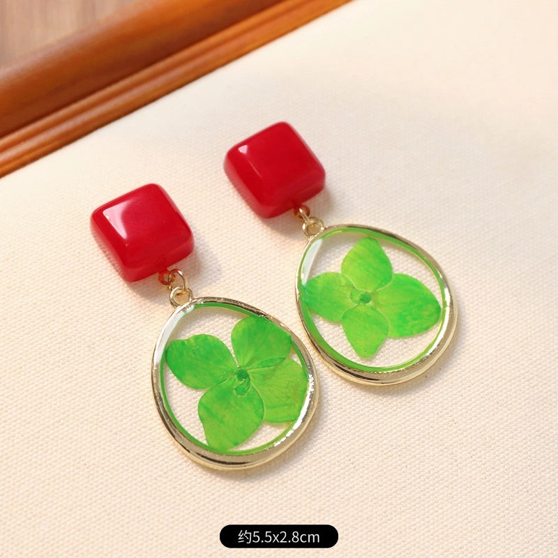 Verdanthands- Handmade Real flower  Stud Earrings, A beautiful and Ethereal Nature-inspired Design with Preserved Flowers.