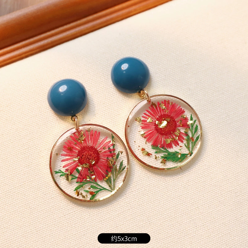 Verdanthands- Handmade Real flower  Stud Earrings, A beautiful and Ethereal Nature-inspired Design with Preserved Flowers.