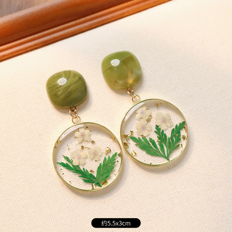 Verdanthands- Handmade Real flower  Stud Earrings, A beautiful and Ethereal Nature-inspired Design with Preserved Flowers.