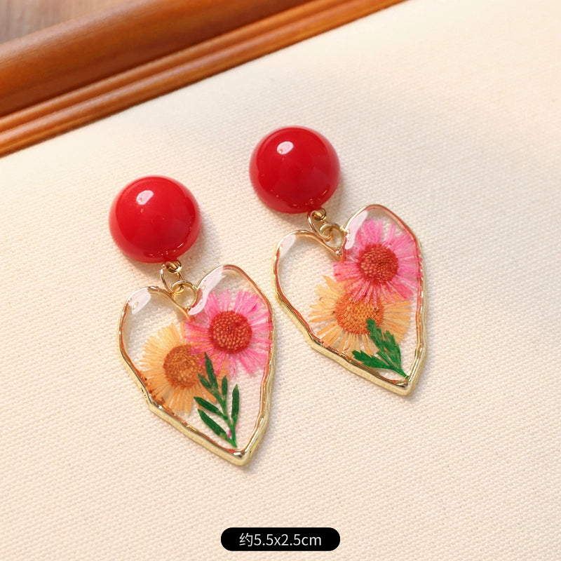 Verdanthands- Handmade Real flower  Stud Earrings, A beautiful and Ethereal Nature-inspired Design with Preserved Flowers.